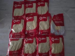 Guantes de látex Qualita diferentes tallas.