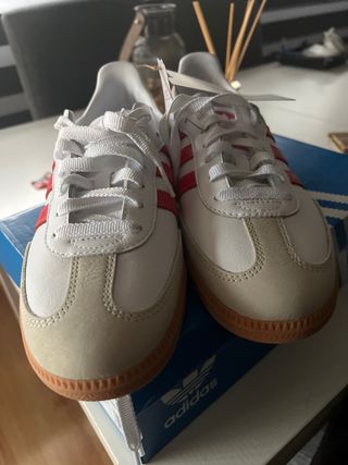 Zapatillas Adidas Samba Blancas y Rojas
