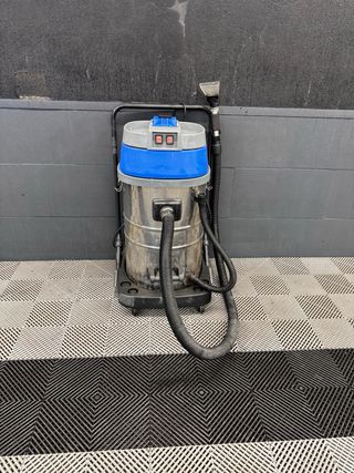 Aspirador de agua industrial