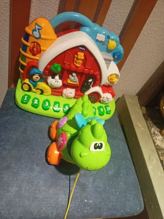Juguete Chicco Granja y Dinosaurio
