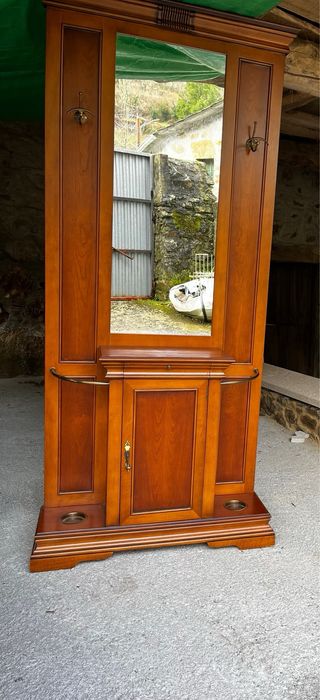 Precioso recibidor madera castaño