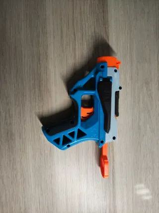 Pistola Nerf Bowstrike giocattolo