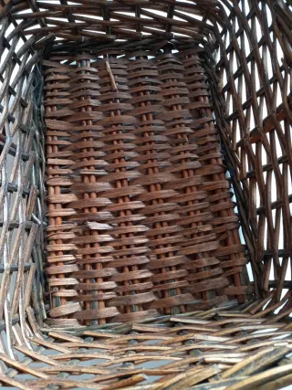 Cesta mimbre artesanal decoración. Baño. Macetero.