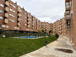 VIVIENDA 96 m2 HARO con PISCINA +GARAJE y TRASTERO