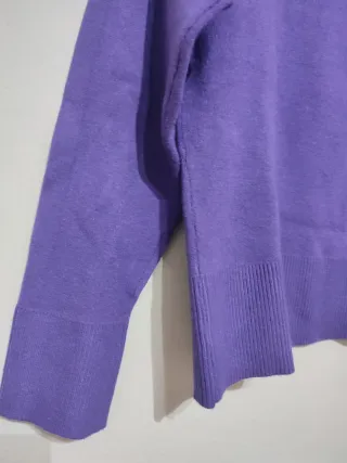 Pantalón vaquero Stradivarius y jersey Primark