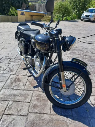 Royal Enfield Bullet 350, 1955, 71 años impecable.