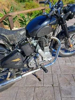 Royal Enfield Bullet 350, 1955, 71 años impecable.