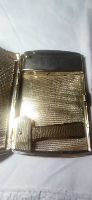 Pitillera con mechero