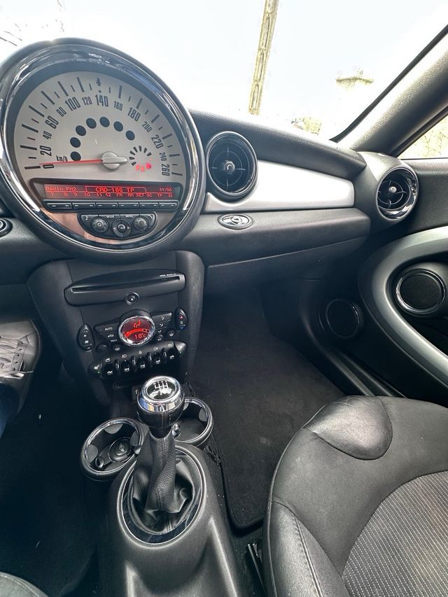 MINI Cooper Nacional Cabrio / Roadster