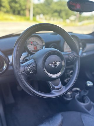 MINI Cooper Nacional Cabrio / Roadster