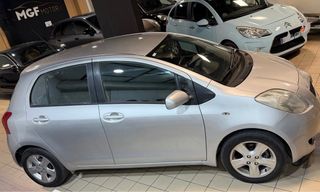 Toyota Yaris *Automatico*