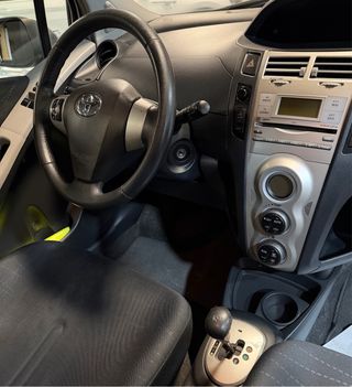 Toyota Yaris *Automatico*