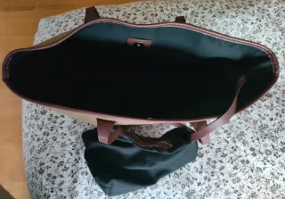 Bolso grande de lona beige y piel marrón