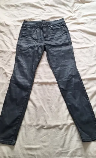 Pantalón polipiel negro