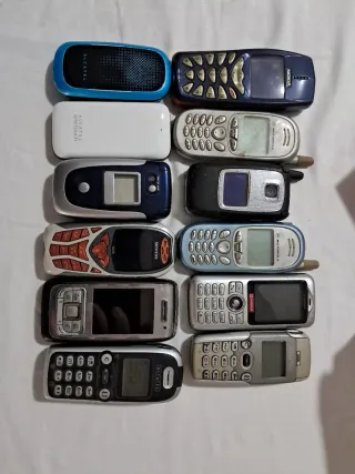 Lote de móviles Alcatel, Motorola, Nokia, Siemens