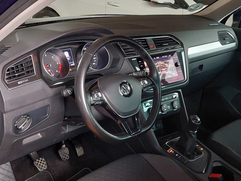 Volkswagen Tiguan 2019, foto 2