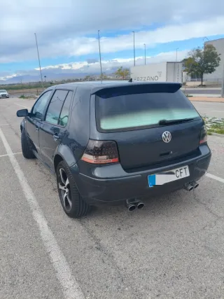 Volkswagen Golf 2003