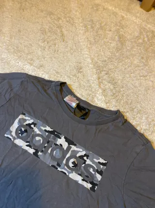 Camiseta Adidas Talla M Camuflaje