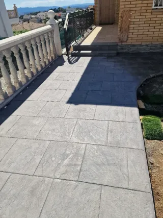 Hormigón impreso y fachada