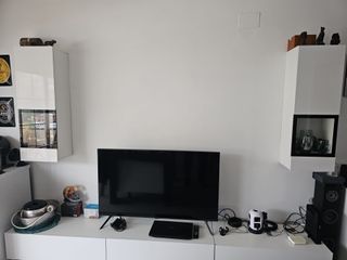 Mueble comedor blanco y negro