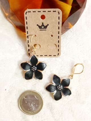 Pendientes Flor Negro y Dorado