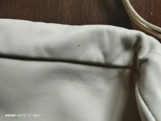 Bolso de hombro beige