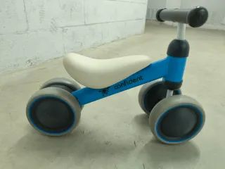Bicicleta de aprendizaje azul