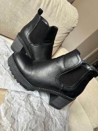 Botines Chika 10 Negros Talla 38
