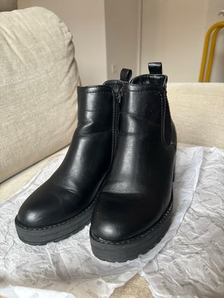 Botines Chika 10 Negros Talla 38