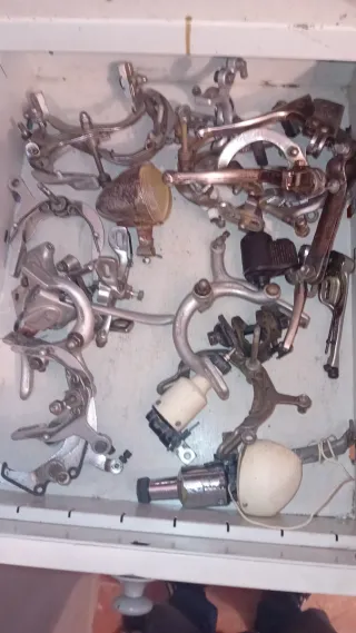 Piezas de bicicleta: piñones y cadena