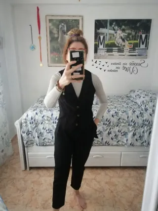 Conjunto top, pantalón y chaleco