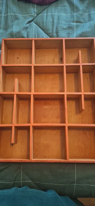 Mensole portaoggetti in legno rosso