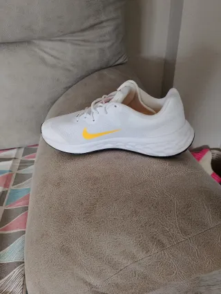 Zapatillas Nike Blancas y Rosas