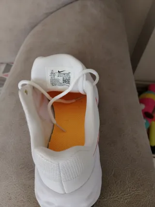 Zapatillas Nike Blancas y Rosas