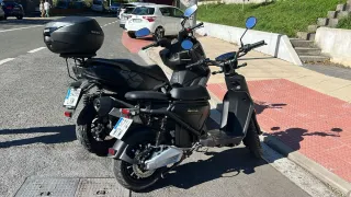 Moto Eléctrica Vostok E9 Scooter Negra