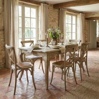 Tavolo da Pranzo in Legno Massiccio 160/200x100 Cm