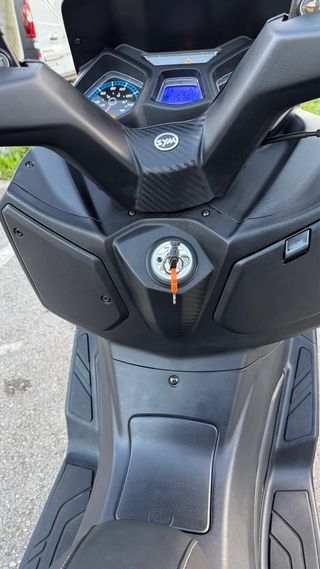SYM Joymax Z+ 125 (2021) - Euro 5 - Muy cuidada