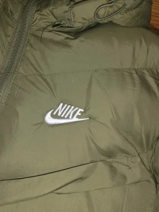 Parka Nike verde militar