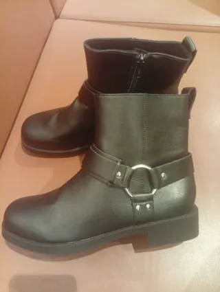 Botines Zara Negros cremallera.q Caña baja. Nuevos