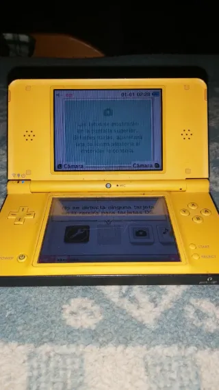 Nintendo DSi Amarilla leer