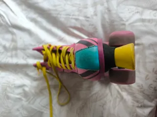 Patines 4 ruedas rosas y amarillos