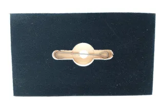 Urna con peana de madera miniaturas 1/43 o 1/64