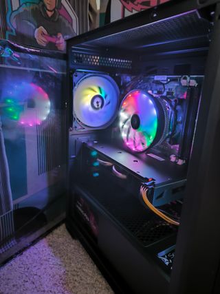 TORRE MSI GAMING INTEL I5-6TH / RX 580 8GB + Mando