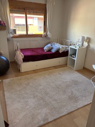 Cama nido blanca y roja