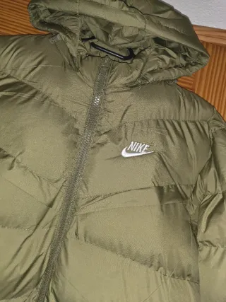 Parka Nike verde militar nueva