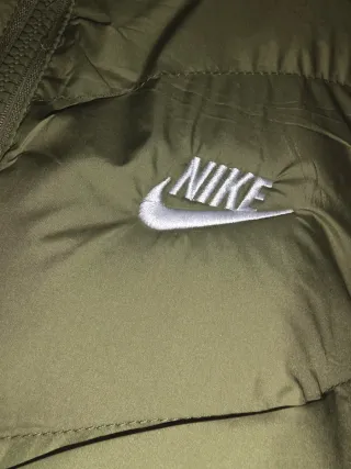 Parka Nike verde militar nueva