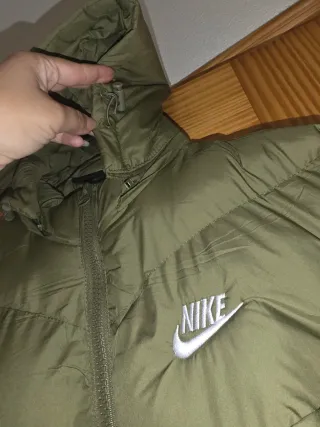 Parka Nike verde militar nueva