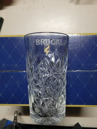 Vasos Brugal grabados