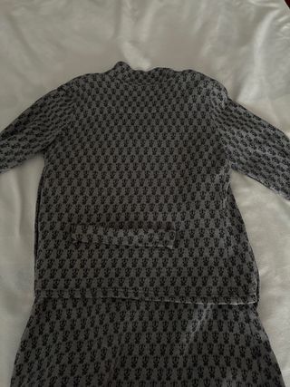 Vestido mujer estilo clásico vintage.