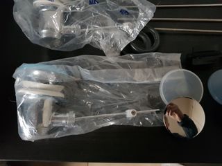 2 Desagües Automáticos Roca precintados y accesori